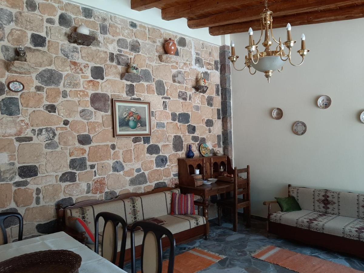 الشقق الفندقية سوفالافي  Ela Mesa المظهر الخارجي الصورة